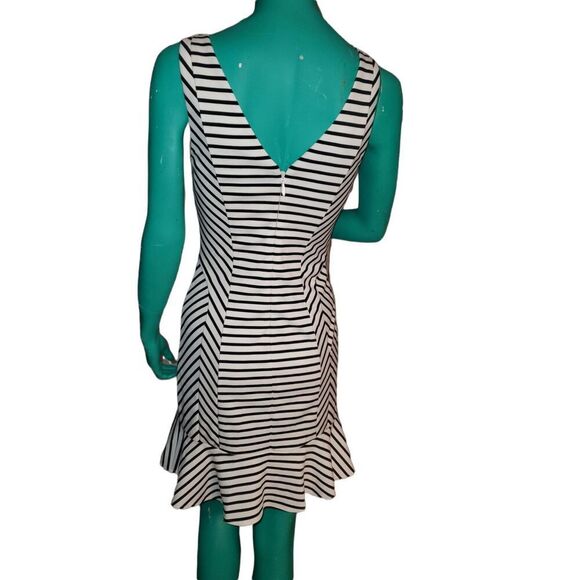 Bebe Geometric Black And White Striped Dress Size S - Picture 4 of 5